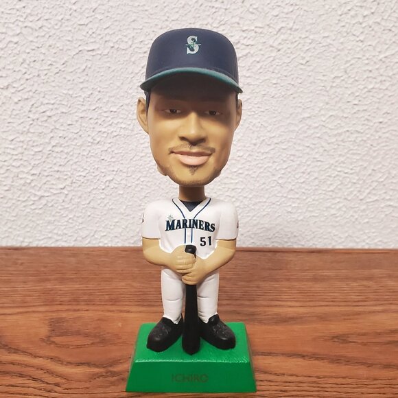 Vintage Plastic Upper Deck Bobblehead Ichiro Suzuki Seattle Mariners 7" Tall - Picture 1 of 4